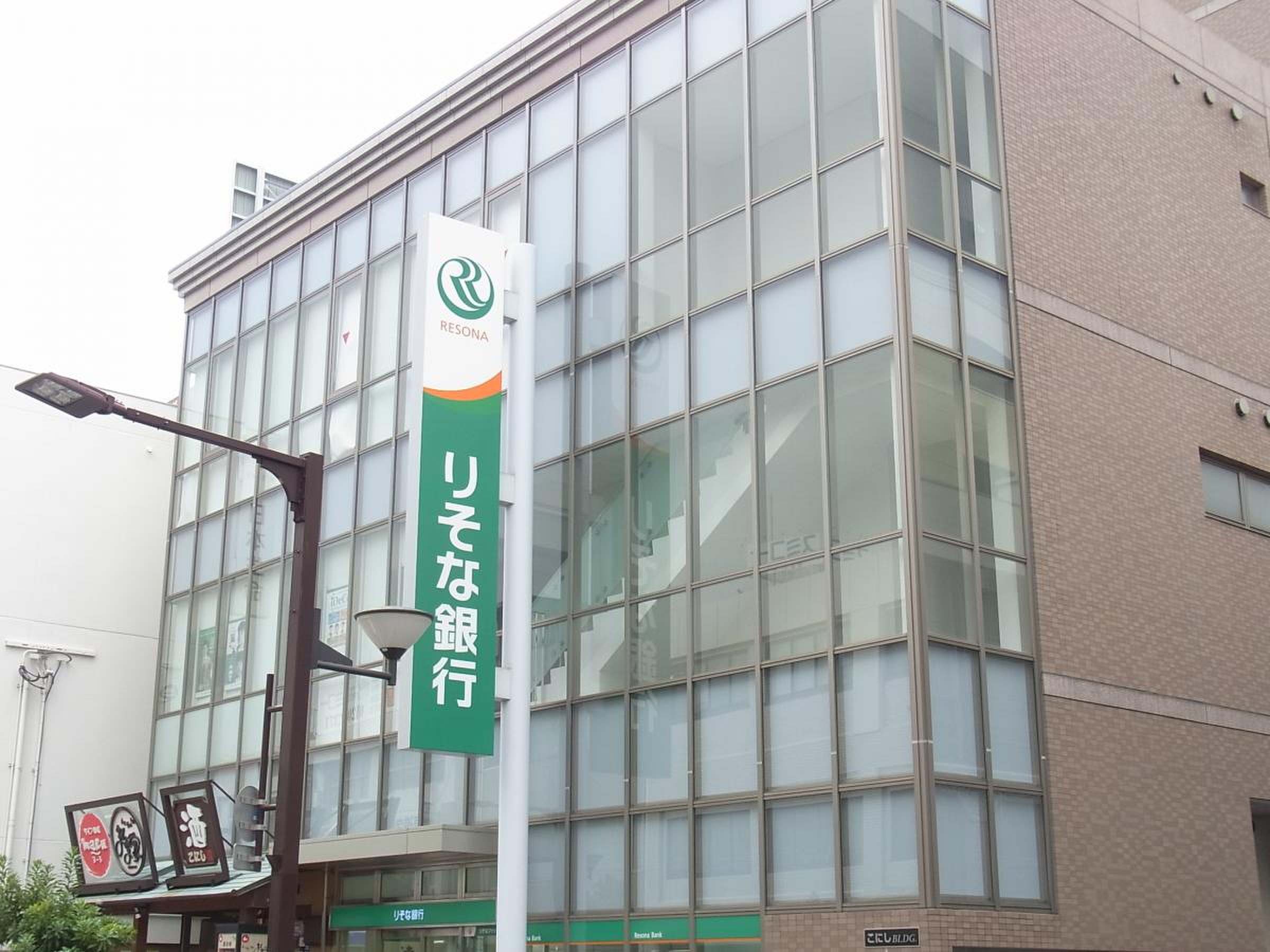 銀行　りそな銀行住道支店（銀行）まで597m