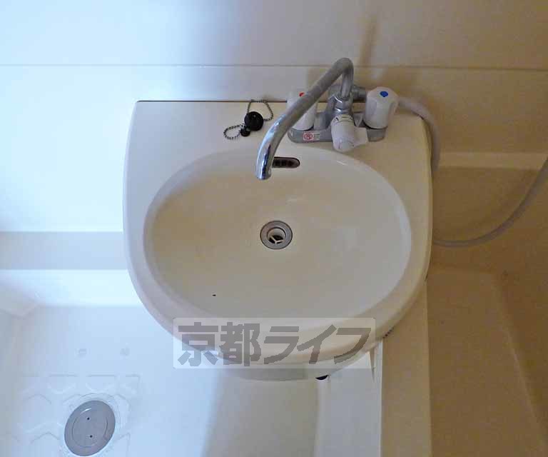 洗面設備　洗面台です。