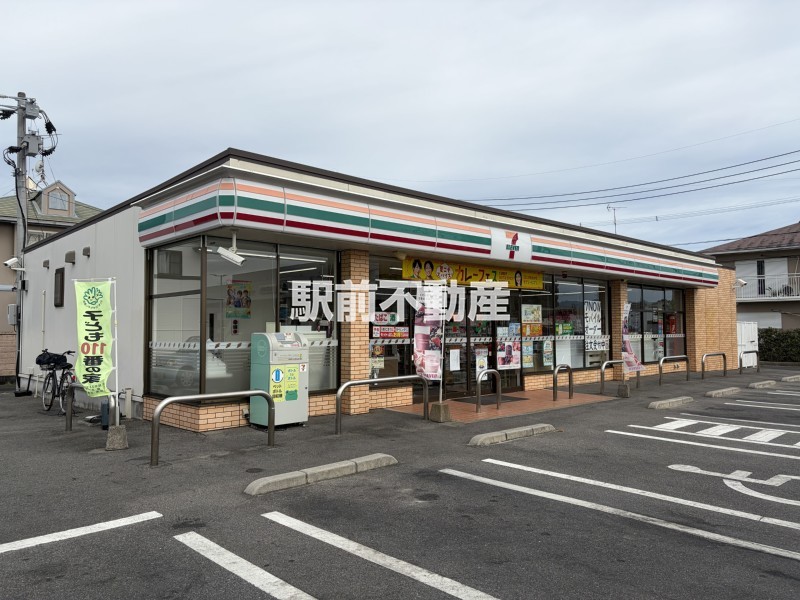 コンビニ　セブンイレブン巨勢店（コンビニ）まで400m
