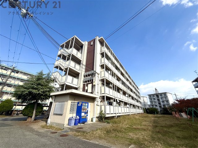 建物外観　敷地内に駐車場あります！