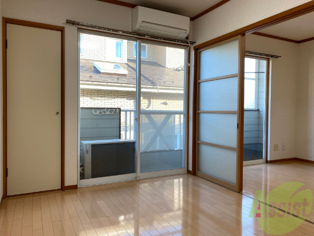 その他部屋・スペース　こちらは洋室を撮影しました。寝室にしましょう。