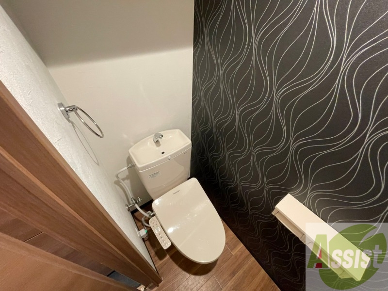 トイレ　トイレです。ウォシュレット付を探している方、おすすめです。