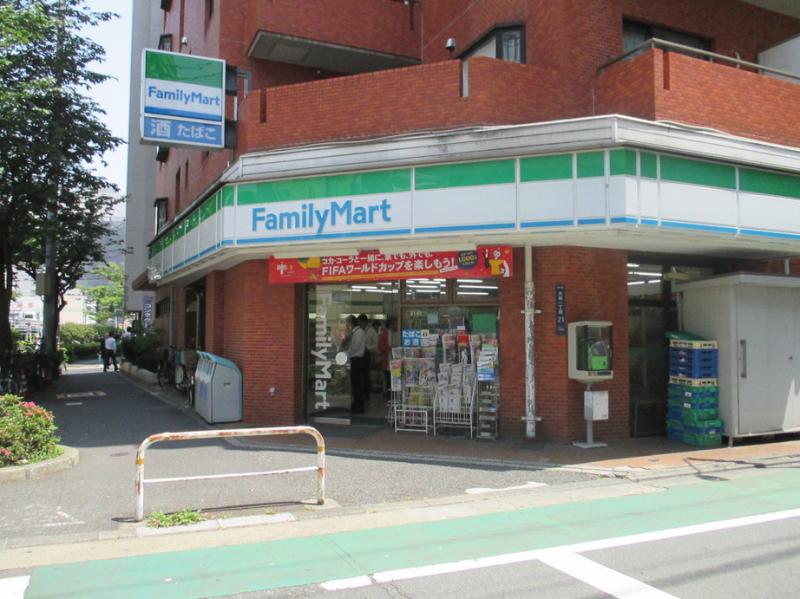 コンビニ　ファミリーマート 大井一丁目店（コンビニ）まで98m