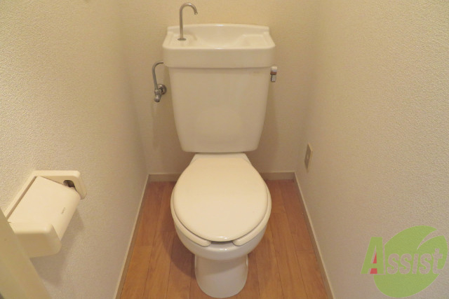 トイレ　このお部屋はお風呂トイレ別なので嬉しいですね