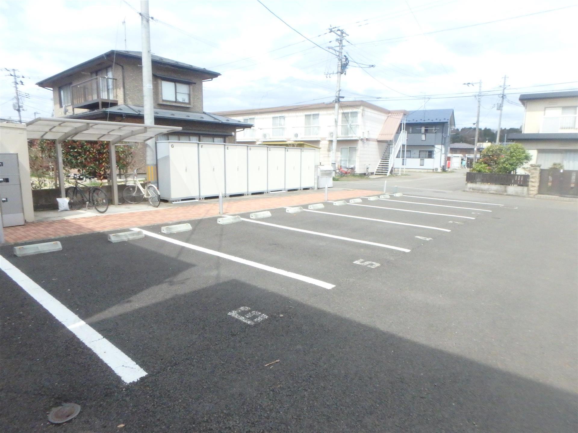 その他設備　各戸トランクルーム付です