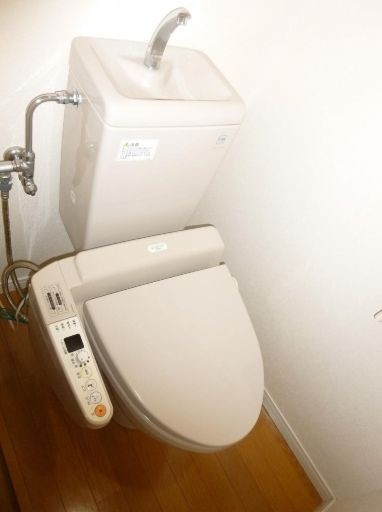 トイレ　※同仕様写真含む