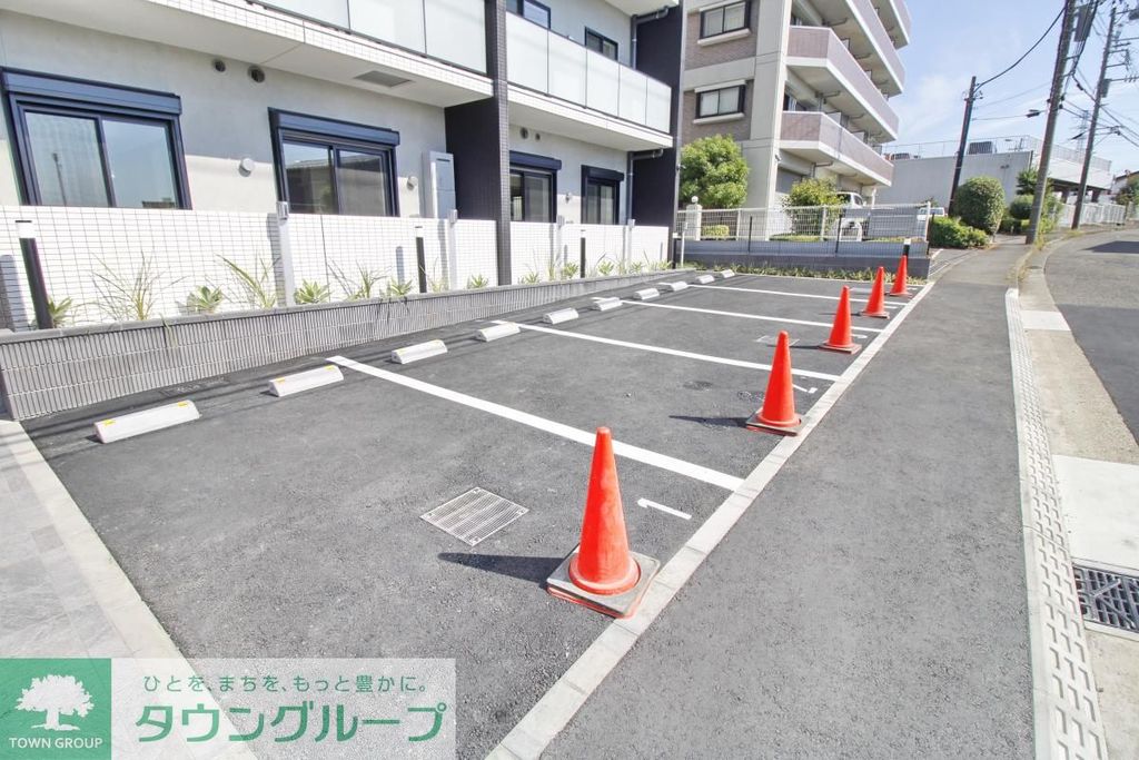 駐車場　駐車場