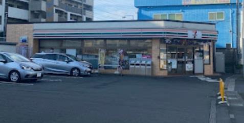コンビニ　セブンイレブン横浜片倉5丁目店（コンビニ）まで234m