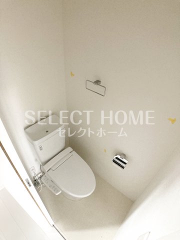 トイレ　落ち着いた色調のトイレです 同型タイプ