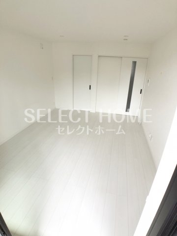 その他部屋・スペース　広くて明るい寝室 同型タイプ