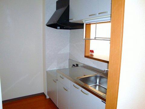 キッチン　室内写真は別部屋の写真です。