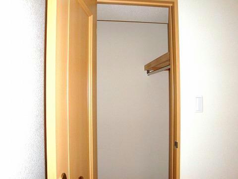 収納　室内写真は別部屋の写真です。