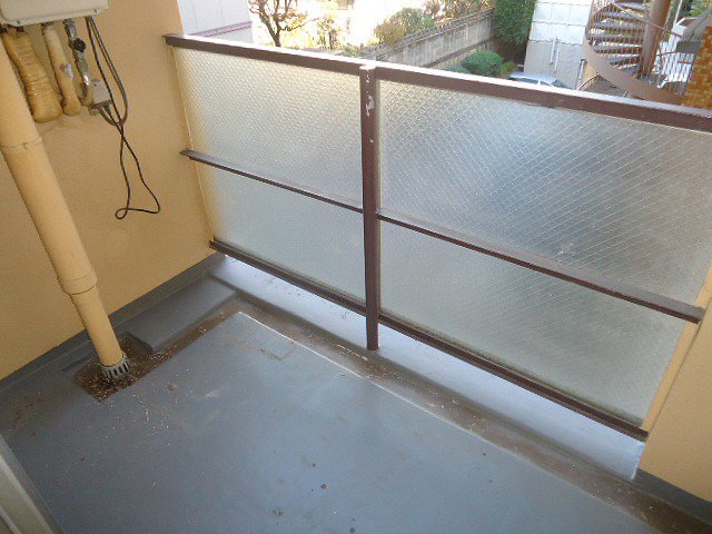 バルコニー　この写真は同マンションの他のお部屋のものです