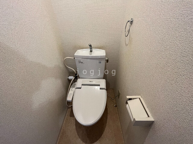 トイレ　温水洗浄便座付き