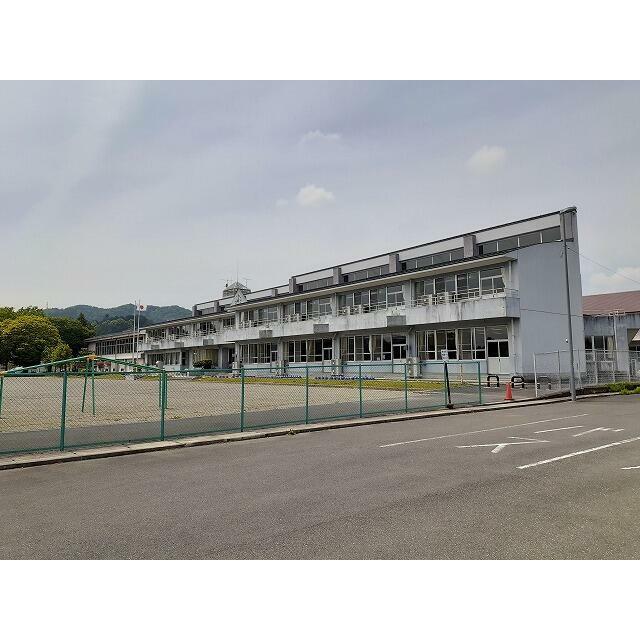 小学校　玉生小学校（小学校）まで970m