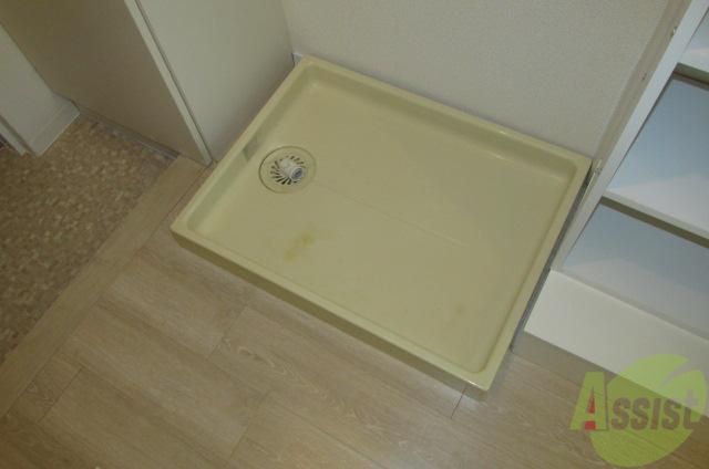 その他設備　嬉しい室内洗濯置場です。