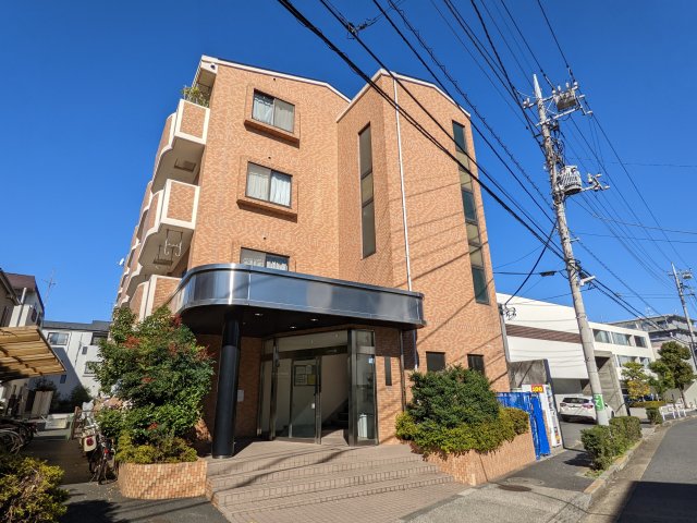 建物外観　外観は落ち着いています