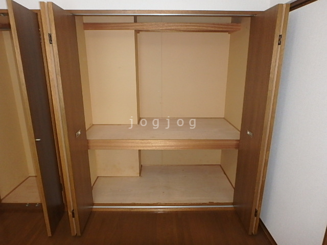 収納　押入れ
