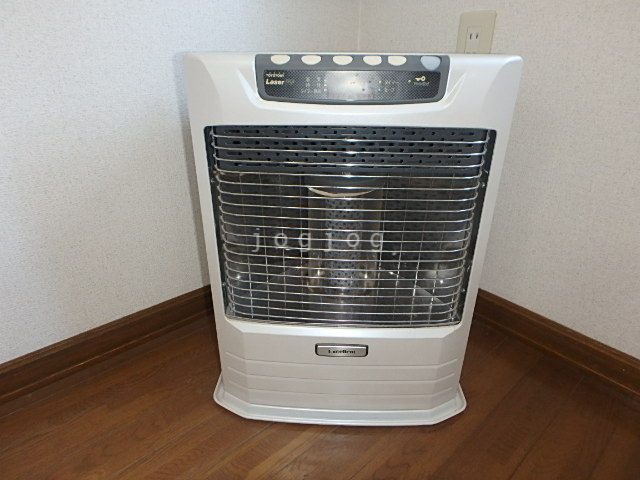 その他設備　灯油ＦＦ式ストーブ