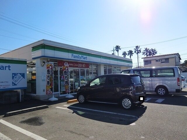 その他　ファミリーマート日ノ出町店（その他）まで700m