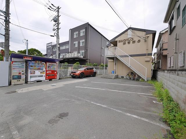 駐車場　駐車スペースもあります