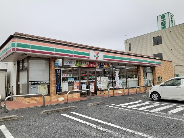 コンビニ　セブンイレブン雀の宮中店（コンビニ）まで850m