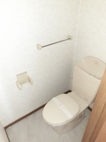 トイレ　落ち着いたトイレです