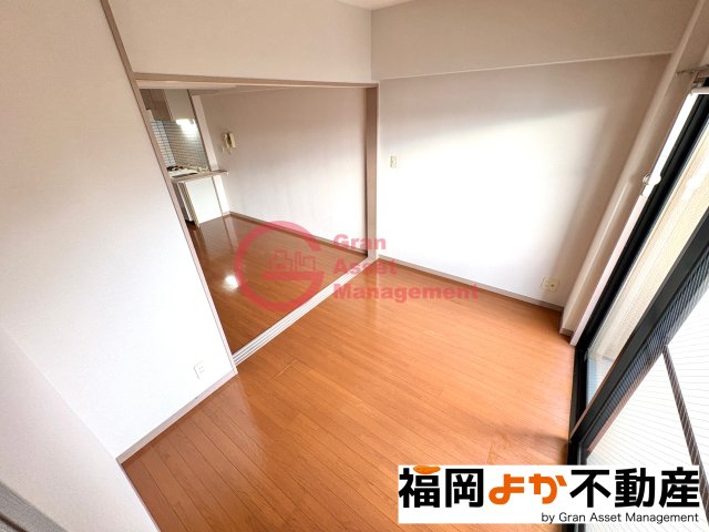 その他部屋・スペース　開放的な寝室です
