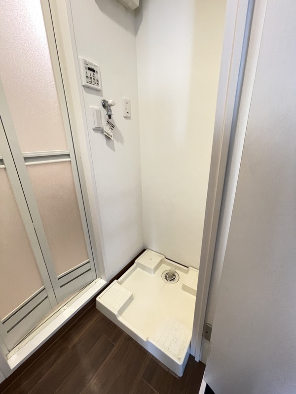 洗面設備　室内洗濯機置き場　浴室乾燥との動線◎　※写真は同タイプ別部屋