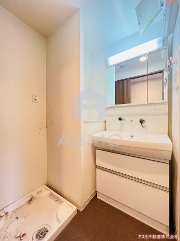 洗面設備　同マンション別部屋　参考写真