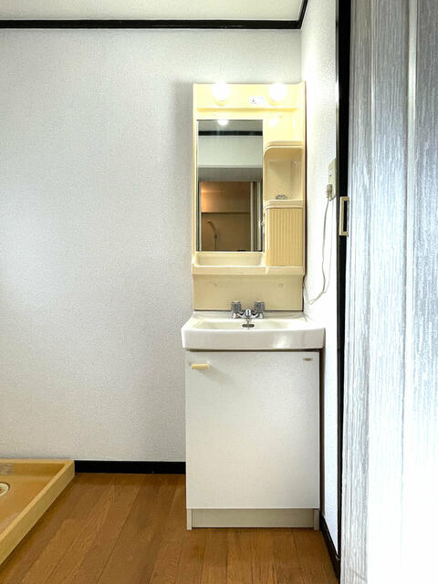 洗面設備　使いやすい洗面所です