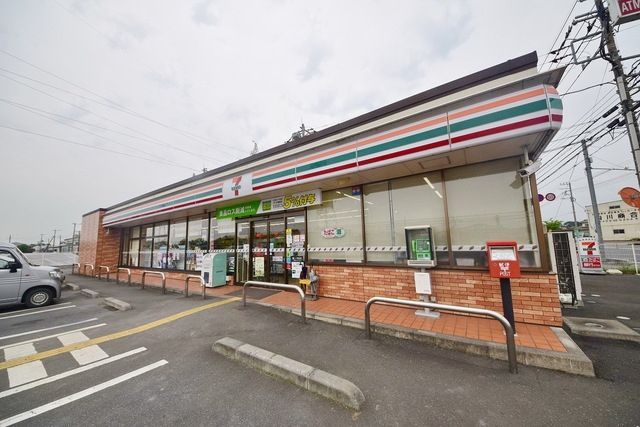 コンビニ　セブンイレブン東松山柏崎店（コンビニ）まで942m