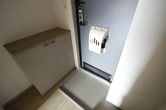 玄関　※別部屋の写真です