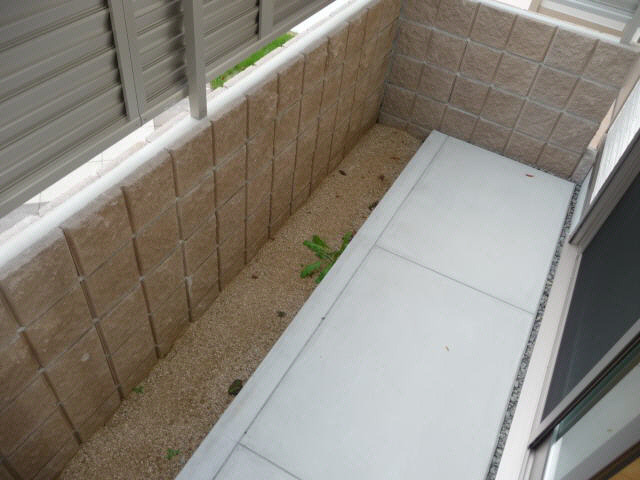 バルコニー　庭
