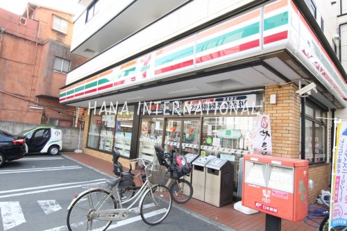 コンビニ　セブンイレブン（コンビニ）まで600m