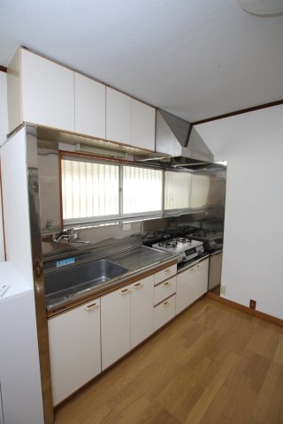 キッチン　※同建物ほかのお部屋の写真です。
