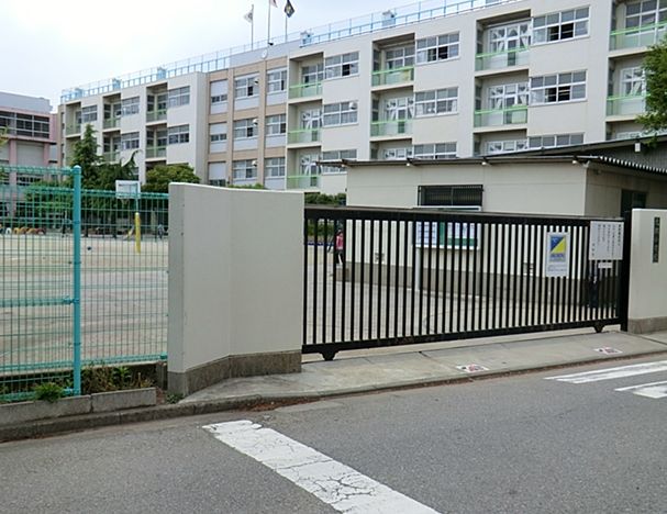 小学校　川口市立元郷小学校（小学校）まで287m