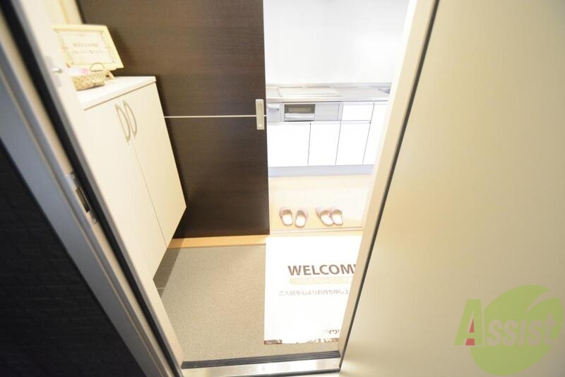 玄関　ゆとりある設計で、お客様を心地よく迎える玄関口。