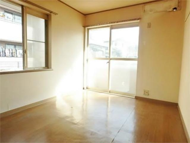 その他部屋・スペース　角部屋の２面採光で明るいお部屋です
