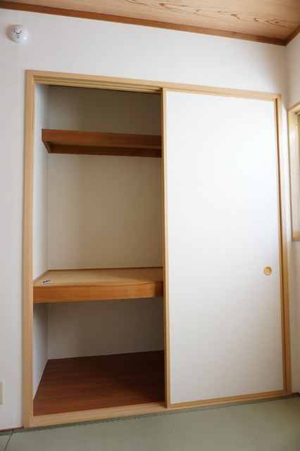 その他設備　和室収納※同タイプ参考写真