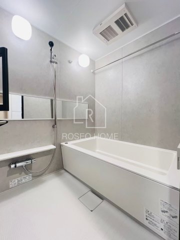 バス・シャワールーム　同マンション別部屋：参考写真