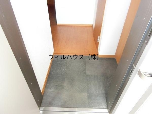 玄関　シューズボックスあり！
