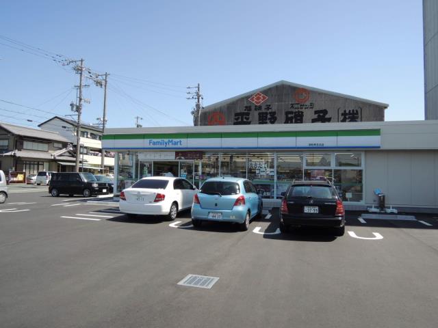 コンビニ　ファミリーマート（コンビニ）まで367m