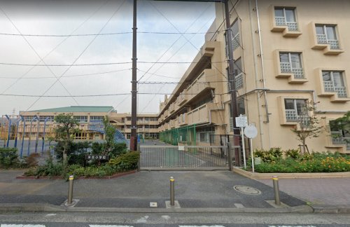 小学校　横浜市立末吉小学校（小学校）まで761m