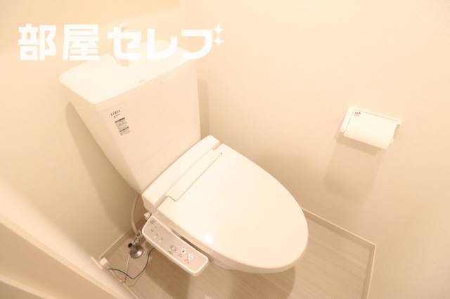 トイレ　お手洗いはこちらです