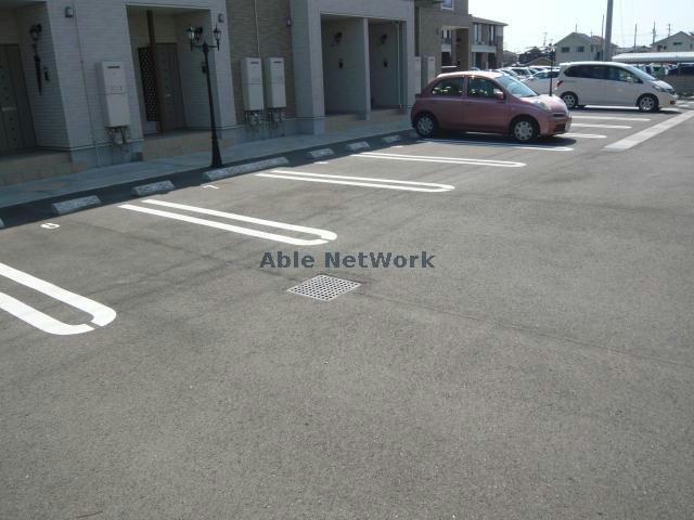 駐車場　駐車場