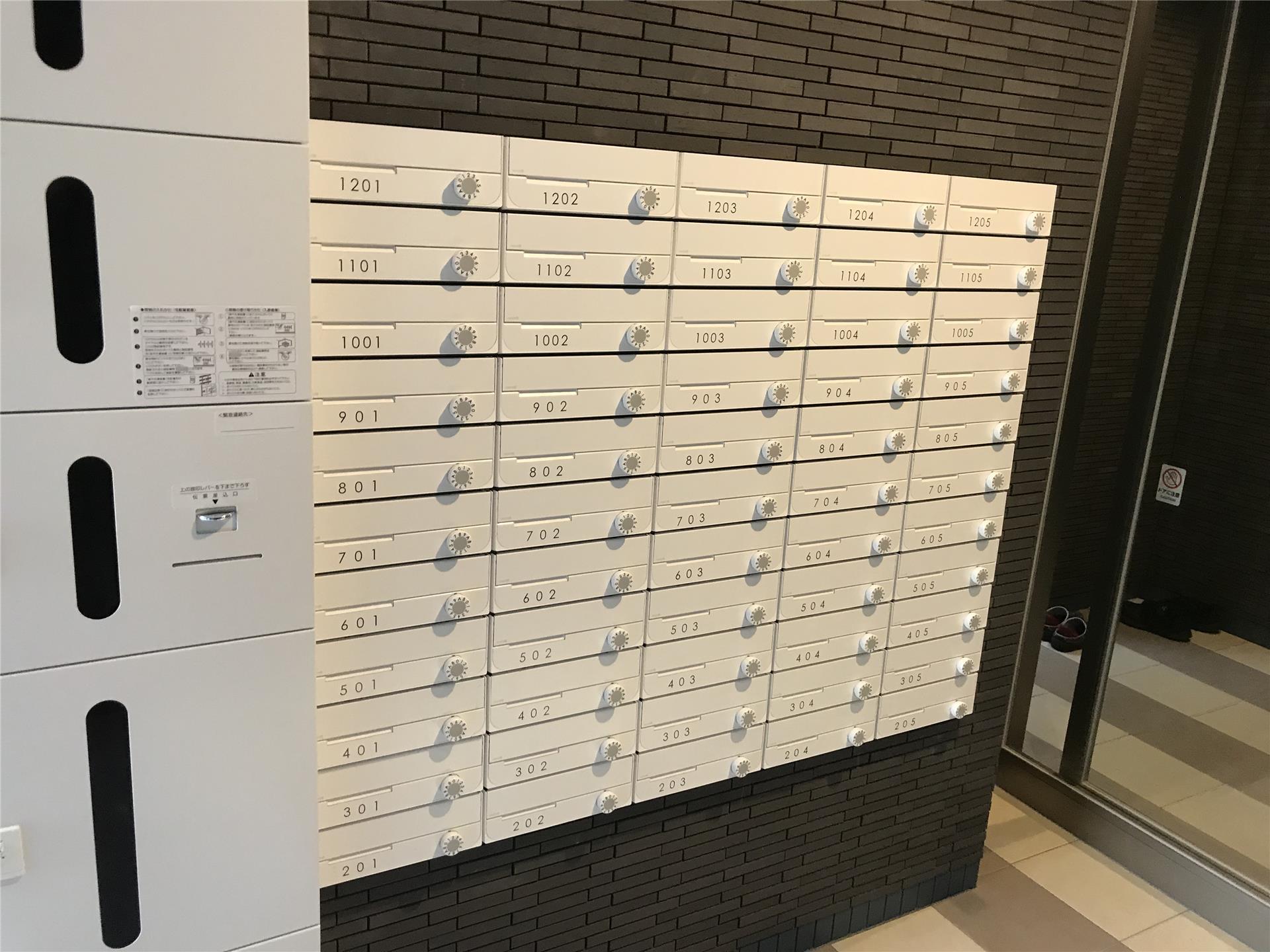 その他共有部分　エントランス左