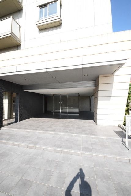 エントランス　★お部屋探しは株式会社タウンハウジング東京まで★