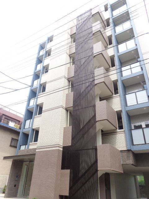 建物外観　重厚感あふれる外観