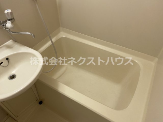 バス・シャワールーム　別部屋参考写真です